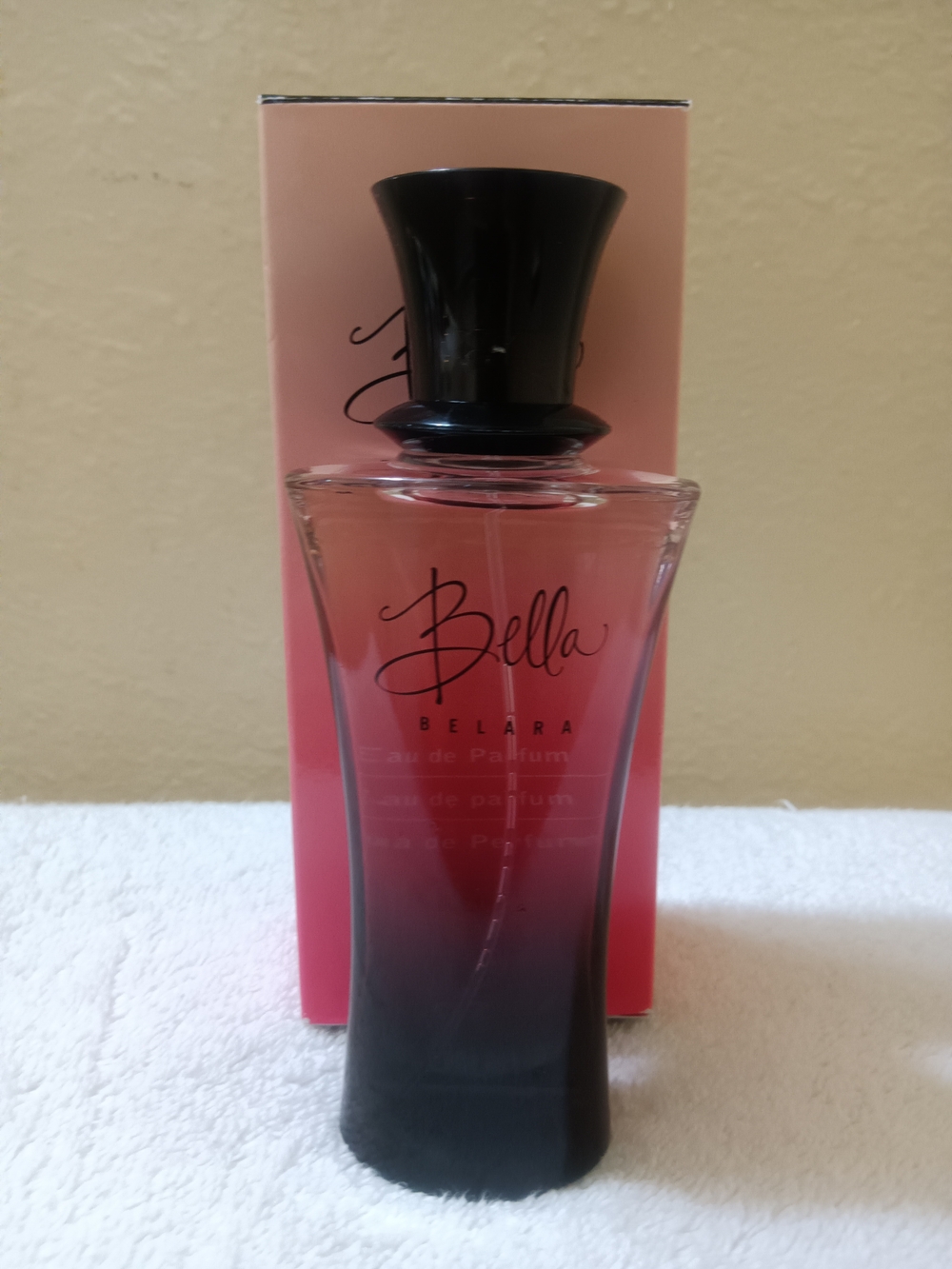 Mary Kay Bella Gradient Pink to Black Eau de Parfum Bottle .